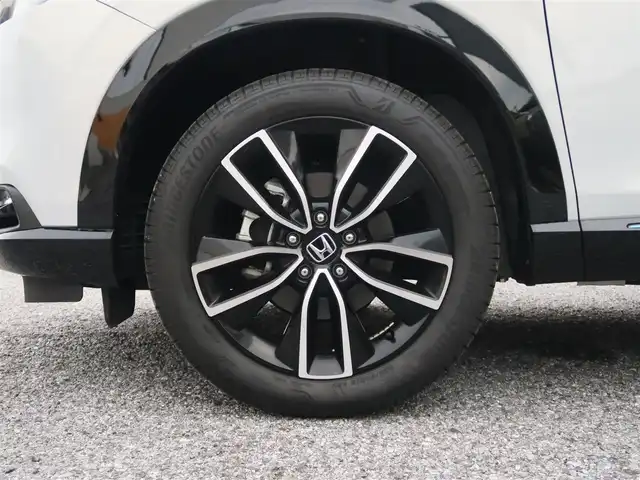 ホンダ ヴェゼル ハイブリッド e:HEV Z PLaYパッケージ 千葉県 2024(令6)年 0.9万km プレミアムサンライトホワイトパール パノラマルーフ/ホンダコネクトディスプレイ/ナビゲーション/フルセグTV/Bluetooth/AM/FM/USB/マルチビューカメラ/ホンダセンシング/BSI/ブラインドスポットインフォメーション/ハンズフリーアクセスパワーテールゲート/シートヒーター/ステアリングヒーター/ビルトインETC2.0/ハーフレザー/プレミアムオーディオ/純正18インチAW/レーダークルーズコントロール/パドルシフト/ワイヤレス充電/LEDヘッドライト/LEDフォグランプ/USB充電/スマートキー×2本/取説/保証書