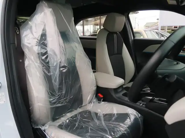 ホンダ ヴェゼル ハイブリッド e:HEV Z PLaYパッケージ 千葉県 2024(令6)年 0.9万km プレミアムサンライトホワイトパール パノラマルーフ/ホンダコネクトディスプレイ/ナビゲーション/フルセグTV/Bluetooth/AM/FM/USB/マルチビューカメラ/ホンダセンシング/BSI/ブラインドスポットインフォメーション/ハンズフリーアクセスパワーテールゲート/シートヒーター/ステアリングヒーター/ビルトインETC2.0/ハーフレザー/プレミアムオーディオ/純正18インチAW/レーダークルーズコントロール/パドルシフト/ワイヤレス充電/LEDヘッドライト/LEDフォグランプ/USB充電/スマートキー×2本/取説/保証書