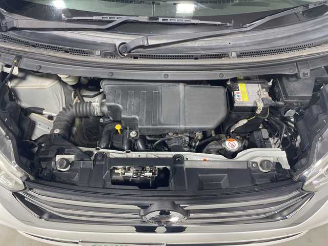 日産 デイズ ルークス ハイウェイスターターボ 神奈川県 2017(平29)年 7.7万km ホワイトパール 社外SDナビ(MDV-D505BTW)/(AM/FM/CD/DVD/Bluetooth/地デジ)/アラウンドビューモニター/ドライブレコーダー/衝突被害軽減システム/両側パワースライドドア/横滑り防止装置/ETC/ステアリングスイッチ/ドアバイザー/アイドリングストップ/ウィンカーミラー/電動格納ミラー/プッシュスタート/インテリジェントキー/後席サンシェード/イモビライザー/フロアマット