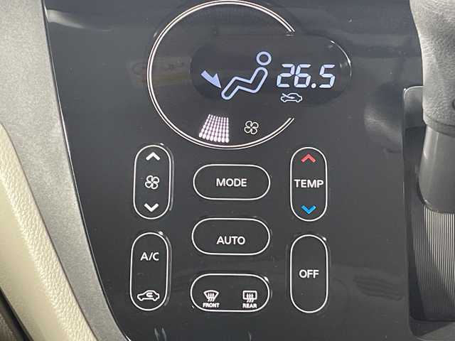 日産 デイズ ルークス ハイウェイスターターボ 神奈川県 2017(平29)年 7.7万km ホワイトパール 社外SDナビ(MDV-D505BTW)/(AM/FM/CD/DVD/Bluetooth/地デジ)/アラウンドビューモニター/ドライブレコーダー/衝突被害軽減システム/両側パワースライドドア/横滑り防止装置/ETC/ステアリングスイッチ/ドアバイザー/アイドリングストップ/ウィンカーミラー/電動格納ミラー/プッシュスタート/インテリジェントキー/後席サンシェード/イモビライザー/フロアマット