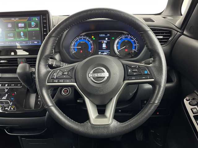 日産 ルークス HWS X プロパイロットED 鹿児島県 2024(令6)年 1.3万km フローズンバニラパール/アッシュブラウンM 純正ディスプレイオーディオ/（BluetoothフルセグTV/CD/DVD)/プロパイロット/追従型クルーズコントロール/全方位カメラ/両側パワースライドドア/純正ドライブレコーダー/ETC/ハーフレザーシート/LEDヘッドライト/リアサーキュレーター/リアサンシェード/純正AW