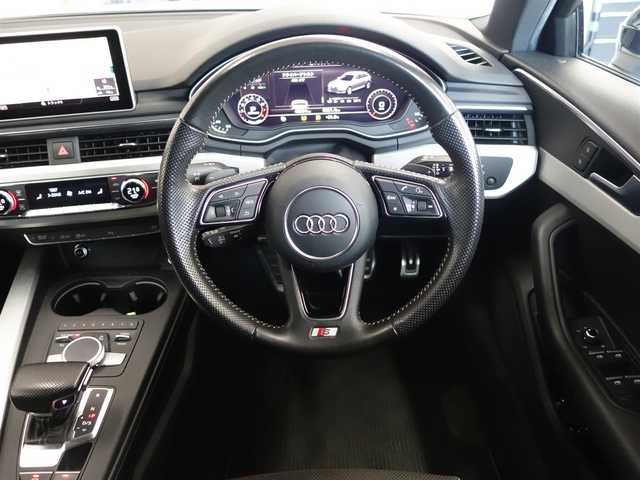 アウディ Ａ４ アバント2.0 TFSI クワトロ スポーツ Sライン P 静岡県 2016(平28)年 4.9万km 白 禁煙車/サンルーフ/4WD/MAXTONDESIGNエアロ（フロント／サイド／リア）/社外カーウェイ車高調（XA）/リア5面スモーク施工/バーチャルコックピット（12.3インチ液晶メーター）/プレセンスベーシック/プレセンスシティ/アクティブクルーズコントロール/アクティブレーンアシスト/メーカー純正ナビ/　CD/DVD/USB/BT/AUX/SD/フルセグTV/バックカメラ/ETC/パドルシフト/前席パワーシート／シートヒーター/前後コーナーセンサー/パワーバックドア/マトリクスLEDヘッドライト/ルーフレール/純正フロアマット/取扱説明書／保証書