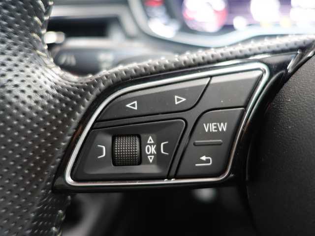 アウディ Ａ４ アバント2.0 TFSI クワトロ スポーツ Sライン P 静岡県 2016(平28)年 4.9万km 白 禁煙車/サンルーフ/4WD/MAXTONDESIGNエアロ（フロント／サイド／リア）/社外カーウェイ車高調（XA）/リア5面スモーク施工/バーチャルコックピット（12.3インチ液晶メーター）/プレセンスベーシック/プレセンスシティ/アクティブクルーズコントロール/アクティブレーンアシスト/メーカー純正ナビ/　CD/DVD/USB/BT/AUX/SD/フルセグTV/バックカメラ/ETC/パドルシフト/前席パワーシート／シートヒーター/前後コーナーセンサー/パワーバックドア/マトリクスLEDヘッドライト/ルーフレール/純正フロアマット/取扱説明書／保証書