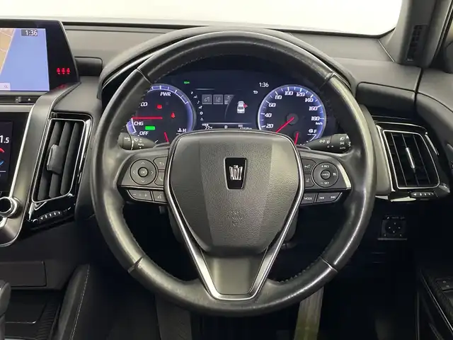 トヨタ クラウン ハイブリッド RS アドバンス 鹿児島県 2019(平31)年 5.8万km シルバーM サンルーフ/純正ナビ/(フルセグ BT Miracast USB CD DVD FM AM）/ETC/ドライブレコーダー(ZDR035)/パノラミックビューモニター/トヨタセーフティセンス/・衝突被害軽減ブレーキ (プリクラッシュセーフティ)																									/・ハンドル操作サポート (レーントレーシングアシスト)																									/・追従ドライブ支援機能 (レーダークルーズコントロール)																									/・車線はみ出しアラート (レーンディパーチャーアラート)																									/・自動ハイビーム (オートマチックハイビーム)																									/パーキングアシスト/メモリ付パワーシート/レザーシート/シートヒーター/シートベンチレーション/パドルシフト/スマートキー/プッシュスタート/ＬＥＤヘッドライト/オートライト/電動格納ウインカーミラー/純正フロアマット/純正18インチアルミホイール