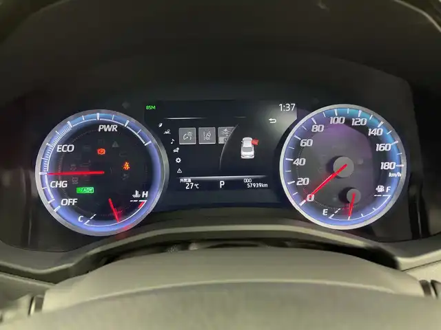 トヨタ クラウン ハイブリッド RS アドバンス 鹿児島県 2019(平31)年 5.8万km シルバーM サンルーフ/純正ナビ/(フルセグ BT Miracast USB CD DVD FM AM）/ETC/ドライブレコーダー(ZDR035)/パノラミックビューモニター/トヨタセーフティセンス/・衝突被害軽減ブレーキ (プリクラッシュセーフティ)																									/・ハンドル操作サポート (レーントレーシングアシスト)																									/・追従ドライブ支援機能 (レーダークルーズコントロール)																									/・車線はみ出しアラート (レーンディパーチャーアラート)																									/・自動ハイビーム (オートマチックハイビーム)																									/パーキングアシスト/メモリ付パワーシート/レザーシート/シートヒーター/シートベンチレーション/パドルシフト/スマートキー/プッシュスタート/ＬＥＤヘッドライト/オートライト/電動格納ウインカーミラー/純正フロアマット/純正18インチアルミホイール