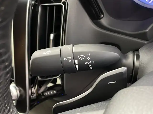 トヨタ クラウン ハイブリッド RS アドバンス 鹿児島県 2019(平31)年 5.8万km シルバーM サンルーフ/純正ナビ/(フルセグ BT Miracast USB CD DVD FM AM）/ETC/ドライブレコーダー(ZDR035)/パノラミックビューモニター/トヨタセーフティセンス/・衝突被害軽減ブレーキ (プリクラッシュセーフティ)																									/・ハンドル操作サポート (レーントレーシングアシスト)																									/・追従ドライブ支援機能 (レーダークルーズコントロール)																									/・車線はみ出しアラート (レーンディパーチャーアラート)																									/・自動ハイビーム (オートマチックハイビーム)																									/パーキングアシスト/メモリ付パワーシート/レザーシート/シートヒーター/シートベンチレーション/パドルシフト/スマートキー/プッシュスタート/ＬＥＤヘッドライト/オートライト/電動格納ウインカーミラー/純正フロアマット/純正18インチアルミホイール