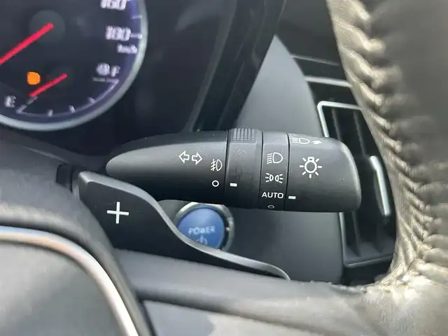 トヨタ クラウン ハイブリッド RS アドバンス 広島県 2019(平31)年 5.8万km シルバーM サンルーフ/純正ナビ　/　「Bluetooth/フルセグ/CD/DVD」　/全方位カメラ　/クリアランスソナー/シートヒーター　/ブラインドスポットモニター　/レーダークルーズコントロール/ヘッドアップディスプレイ　/ステアリングヒーター　/シートメモリ　/本革シート/パドルシフト　/前席パワーシート　/ＥＴＣ/前後ドライブレコーダー/オートマチックハイビーム/LEDヘッドライト（AUTO機能付き）/衝突軽減ブレーキシステム/車線逸脱防止システム/横滑り防止装置/スマートキー/プッシュスタート/ナビ取扱説明書/保証書/取扱説明書