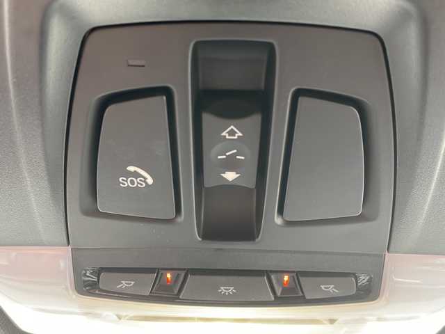 ＢＭＷ Ｘ１ xDrive 20i 山形県 2015(平27)年 5.6万km 茶 禁煙車/４WD/純正ナビ（CD.DVD.Bluetooth.AUX）/バックカメラ/アイドリングストップ/ヒートシーター/サンルーフ/スマートキー/横滑り防止装置/コーナーセンサー/ABS/エアバッグWサイド