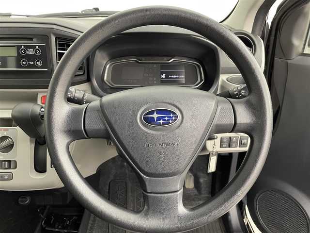 スバル プレオ プラス L スマートアシスト 道央・札幌 2017(平29)年 12.1万km ブラックマイカメタリック ・４WD/・カーステレオ/・CD/AM/FM/AUX/・スマートアシスト/・レーンキープアシスト/・横滑り防止装置/・盗難防止装置/・コーナーセンサー前後/・純正14インチAW/・社外14インチAW＋スタッドレスタイヤ積込/・LEDヘッドライト/・オートライト/・オートマチックハイビーム/・ライトレベライザー/・純正フロアマット/・保証書/・取扱説明書