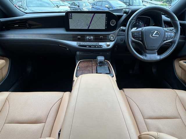 レクサス ＬＳ 500 Iパッケージ 愛知県 2022(令4)年 4.6万km ディープブルーマイカ メーカーナビ（AM/FM/フルセグ/BT/CD/DVD/AUX）/サンルーフ/エアサスコントロール/純正２０インチAW/リア電動サンシェード/デジタルインナーカメラ/前後ドラレコ/レクサスセーフティシステム＋/・プリクラッシュセーフティ/・ブラインドスポットモニター/・レーンキープアシスト/・パーキングサポートアラート/・レーダークルーズコントロール/・カーブ速度制御/アラウンドビューモニター/D/N席レザーシート/D/N席パワーシート/D/N席シートヒーター・クーラー/D/N席シートメモリー/ステアリングヒーター/電動リアゲート/パドルシフト/ビルトインETC/オートライト/オートハイビーム