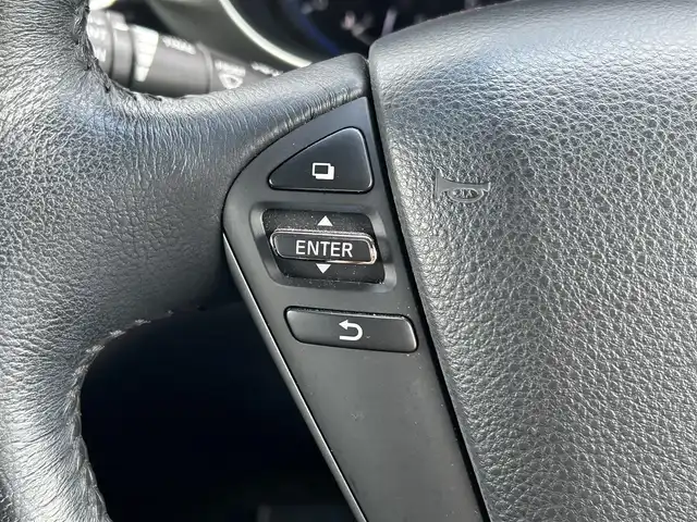 日産 エルグランド 250ハイウェイスターS 茨城県 2018(平30)年 7.5万km ファントムブラック 社外ナビ/Bluetooth/ワンセグテレビ/バックカメラ/ドラレコ/クルーズコントロール/パワーステアリング/パワーウィンドウ/プッシュスタート/フロアマット純正/純正アルミホイール/LEDヘッドライト/助手席オットマン/片側パワスラ