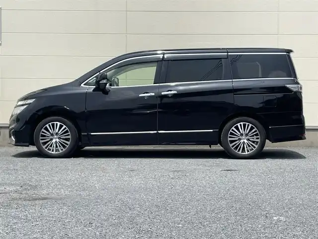 日産 エルグランド 250ハイウェイスターS 茨城県 2018(平30)年 7.5万km ファントムブラック 社外ナビ/Bluetooth/ワンセグテレビ/バックカメラ/ドラレコ/クルーズコントロール/パワーステアリング/パワーウィンドウ/プッシュスタート/フロアマット純正/純正アルミホイール/LEDヘッドライト/助手席オットマン/片側パワスラ