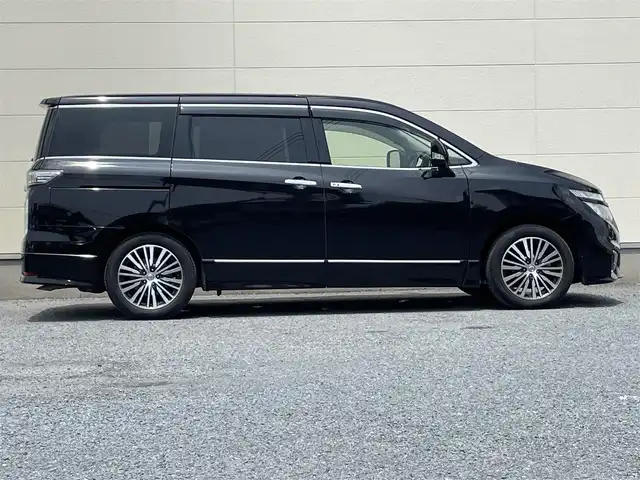 日産 エルグランド 250ハイウェイスターS 茨城県 2018(平30)年 7.5万km ファントムブラック 社外ナビ/Bluetooth/ワンセグテレビ/バックカメラ/ドラレコ/クルーズコントロール/パワーステアリング/パワーウィンドウ/プッシュスタート/フロアマット純正/純正アルミホイール/LEDヘッドライト/助手席オットマン/片側パワスラ