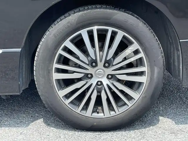 日産 エルグランド 250ハイウェイスターS 茨城県 2018(平30)年 7.5万km ファントムブラック 社外ナビ/Bluetooth/ワンセグテレビ/バックカメラ/ドラレコ/クルーズコントロール/パワーステアリング/パワーウィンドウ/プッシュスタート/フロアマット純正/純正アルミホイール/LEDヘッドライト/助手席オットマン/片側パワスラ