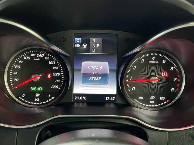 メルセデス・ベンツ ＧＬＣ２５０ 4マチックスポーツ 本革 福島県 2016(平28)年 7.8万km ポーラホワイト 登録時走行距離：78088KM/純正ナビ/（BTフルセグTV/CD/DVD/SD/AM/FM/USB2個）/プレミアムサウンドシステム/全方位カメラ/プッシュスタート/ビルトインETC/追従クルーズコントロール/ステアリングスイッチ/本革シート/シートメモリ付パワーシート/（D席/P席)/シートヒーター/（D席/P席)/デュアルエアコン/デュアルサンルーフ/アイドリングストップ/パワーバックドア/置くだけ充電/バニティランプ/（D席/P席)/クリアランスソナー/ブラインドスポットモニター/電動格納ミラー/ウィンカーミラー/フロアマット/オートライト/LEDヘッドライト/純正19インチAW/横滑り防止装置/レーンキープアシスト/スマートキー/保証書/取扱説明書