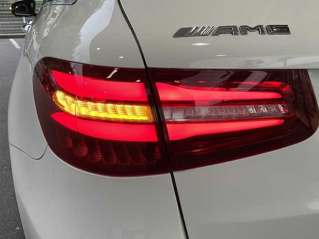 メルセデス・ベンツ ＧＬＣ２５０ 4マチックスポーツ 本革 福島県 2016(平28)年 7.8万km ポーラホワイト 登録時走行距離：78088KM/純正ナビ/（BTフルセグTV/CD/DVD/SD/AM/FM/USB2個）/プレミアムサウンドシステム/全方位カメラ/プッシュスタート/ビルトインETC/追従クルーズコントロール/ステアリングスイッチ/本革シート/シートメモリ付パワーシート/（D席/P席)/シートヒーター/（D席/P席)/デュアルエアコン/デュアルサンルーフ/アイドリングストップ/パワーバックドア/置くだけ充電/バニティランプ/（D席/P席)/クリアランスソナー/ブラインドスポットモニター/電動格納ミラー/ウィンカーミラー/フロアマット/オートライト/LEDヘッドライト/純正19インチAW/横滑り防止装置/レーンキープアシスト/スマートキー/保証書/取扱説明書