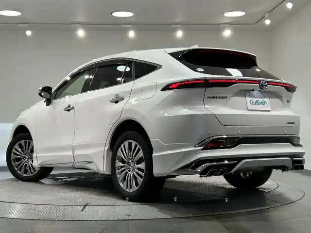 トヨタ ハリアー ハイブリッド Z レザーパッケージ 愛知県 2022(令4)年 3.7万km ホワイトパールクリスタルシャイン 純正１２．３ディスプレイオーディオＰｌｕｓ　/（FM/AM/Bluetooth/フルセグTV/Miracast/CarPlay/AUX/USB)/ＪＢＬプレミアムサウンド　/モデリスタエアロ　/パノラミックビューモニター　/トヨタセーフティセンス　/　　-プリクラッシュセーフティ/　　-レーントレーニングアシスト＋レーンディパーチャーアラート/　　-レーダークルーズコントロール（ACC)/　　-アダプティブハイビームシステム/　　-ロードサインアシスト/　　-発進遅れ告知機能/ブラインドスポットモニター/パーキングサポートブレーキ/電動バックドア　/黒革シート　/シートベンチレーション/シートヒーター/ステアリングヒーター/メモリー機能付パワーシート/ビルトインＥＴＣ２．０　/ブラインドスポットモニター（ＢＳＭ）/プッシュスタート/　　-スマートキー