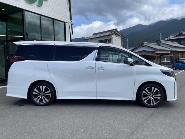 トヨタ アルファード S Cパッケージ 愛媛県 2021(令3)年 7.3万km ホワイトパールクリスタルシャイン プリクラッシュセーフティ/レーダークルーズコントロール/レーントレーシングアシスト/クリアランスソナー /ロードサインアシスト/PKSB/Wサンルーフ/純正8インチディスプレイオーディオ/　CD/DVD/Bluetooth/フルセグTV/フリップダウンモニター/バックカメラ/ビルトインETC/黒革シート/前席パワーシート/シートヒーター/シートベンチレーション/パワーバックドア/両側パワースライドドア/パワーバックドア/プッシュスタート/オートライト/三眼LEDヘッドライト/フロアマット