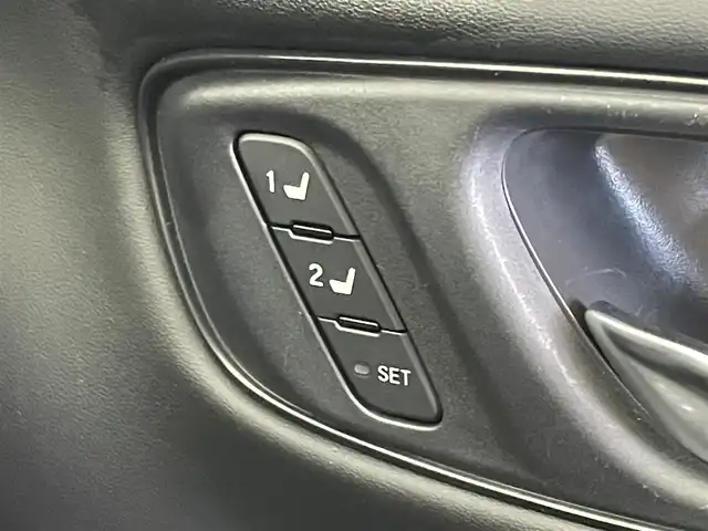 ホンダ ＺＲ－Ｖ ハイブリッド e:HEV Z 埼玉県 2022(令4)年 1.1万km 青 純正９インチナビ　マルチビューカメラ　ＢＳＭ　ビルトインＥＴＣ２．０　黒レザー　ＢＯＳＥ　レーダークルーズ　デジタルミラー　ステアリングヒーター　ドラレコ　シートヒーター　メモリシート　ワイヤレス充電