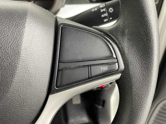 スズキ スペーシア HYBRID G 埼玉県 2018(平30)年 7.6万km ピュアホワイトP 社外SDナビ（AVIC-RW80）（Bluetooth　フルセグTV　CD　DVD　AM　FM）/バックカメラ/ビルトインETC/スタッドレスアルミ付き4本/ハロゲンヘッドライト/横滑り防止装置/衝突軽減ブレーキ/レーンキープアシスト/クリアランスソナー/純正フロアマット/オートライト