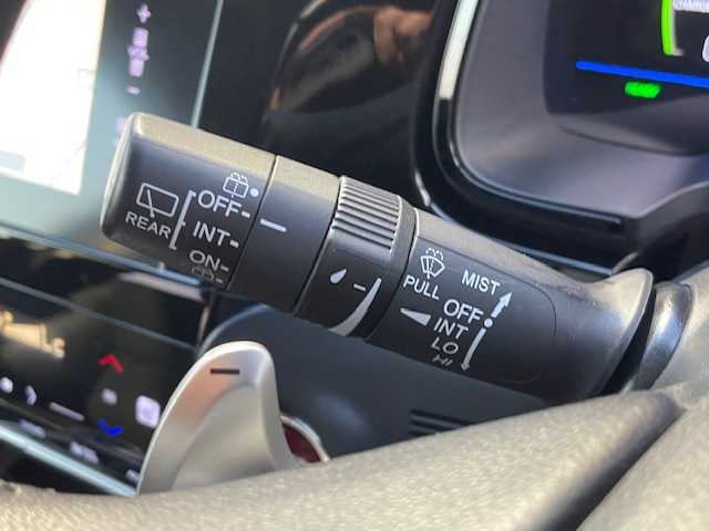 ホンダ シャトル ハイブリッド Z 愛知県 2015(平27)年 7.9万km ホワイトオーキッドパール ナビ　/フルセグＴＶ　/バックカメラ　/ビルトインＥＴＣ　/シートヒーター　/パドルシフト　/ＬＥＤヘッドライト　/オートライト　/プッシュスタート　/スマートキー