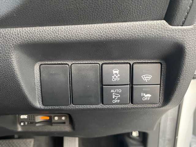 ホンダ シャトル ハイブリッド Z 愛知県 2015(平27)年 7.9万km ホワイトオーキッドパール ナビ　/フルセグＴＶ　/バックカメラ　/ビルトインＥＴＣ　/シートヒーター　/パドルシフト　/ＬＥＤヘッドライト　/オートライト　/プッシュスタート　/スマートキー