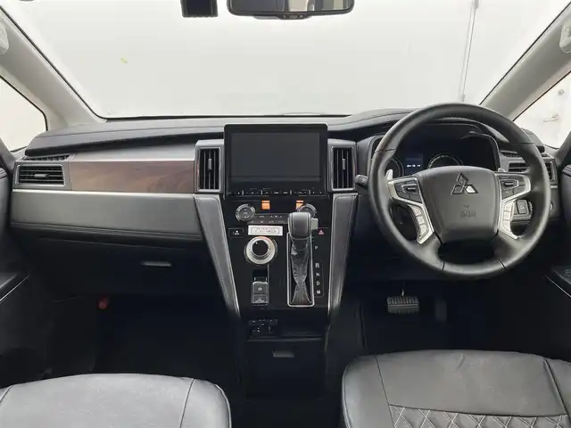 三菱 デリカＤ：５ P 茨城県 2023(令5)年 1万km アメジストブラック 純正10.1型ナビ/Bluetooth/ワンセグ/CD/DVD/AM/FM/HDMI/e-Assist/・衝突軽減ブレーキ/・車線逸脱警報システム/・後側方車両検知警報システム/・誤発進抑制機能/・レーダークルーズコントロール/・オートマチックハイビーム/ETC/ドラレコ/両側パワースライドドア/パワーバックドア/ステアリングヒーター/パワーシート/シートヒーター/アイドリングストップ