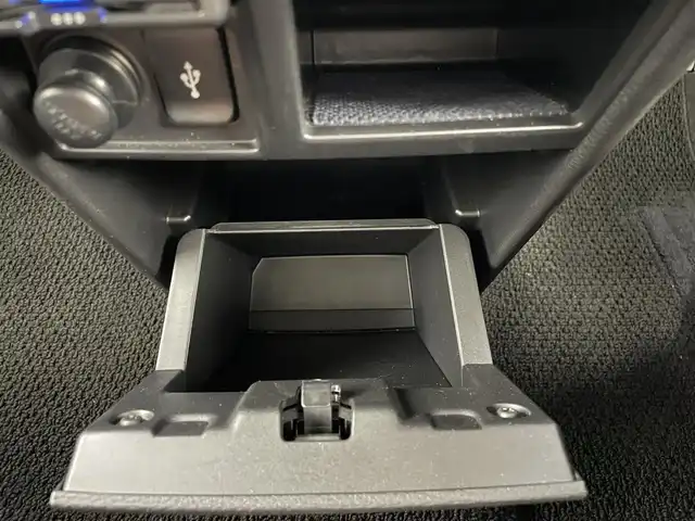 三菱 デリカＤ：５ P 茨城県 2023(令5)年 1万km アメジストブラック 純正10.1型ナビ/Bluetooth/ワンセグ/CD/DVD/AM/FM/HDMI/e-Assist/・衝突軽減ブレーキ/・車線逸脱警報システム/・後側方車両検知警報システム/・誤発進抑制機能/・レーダークルーズコントロール/・オートマチックハイビーム/ETC/ドラレコ/両側パワースライドドア/パワーバックドア/ステアリングヒーター/パワーシート/シートヒーター/アイドリングストップ