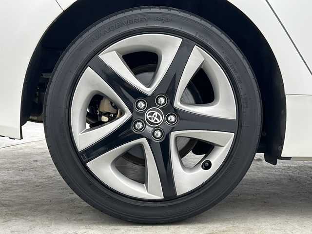 トヨタ プリウス S ツーリングセレクション 宮城県 2019(平31)年 5.7万km ホワイトパールクリスタルシャイン 純正ナビ/(AM/FM/TV/BT/SD/CD/DVD)/バックカメラ/ビルトインETC/レーダークルーズコントロール/シートヒーター/プッシュスタート/スマートキー/スペアキー/オートライト/オートマチックハイビーム/LEDヘッドライト/フォグランプ/純正17インチアルミホイール/社外フロアマット