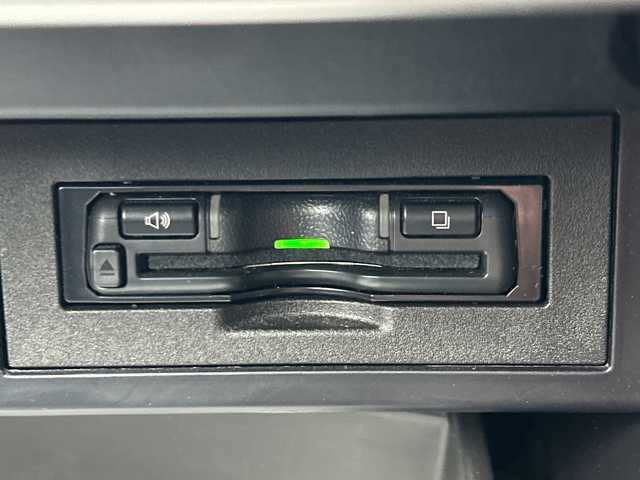 トヨタ ランドクルーザー プラド TX Lパッケージ ブラックED 愛知県 2021(令3)年 4.1万km ホワイトパールクリスタルシャイン ＡＬＰＩＮＥ９型ナビ/・フルセグ/・Bluetooth/・CD/DVD/・AppleCarPlay/AndroidAuto/・HDMI/サンルーフ/バックカメラ/ＥＴＣ/パワーシート/シートヒーター/エアシート/衝突軽減/レーンキープアシスト/オートマチックハイビーム/レーダークルーズコントロ―ル/クリアランスソナー/レザーシート/前席パワーシート/純正フロアマット/純正18インチAW夏タイヤ/センターデフロック/ダウンヒルアシストコントロール/ルーフレール/LEDヘッドライト/スペアキー