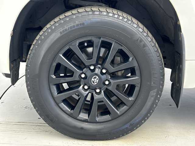 トヨタ ランドクルーザー プラド TX Lパッケージ ブラックED 愛知県 2021(令3)年 4.1万km ホワイトパールクリスタルシャイン ＡＬＰＩＮＥ９型ナビ/・フルセグ/・Bluetooth/・CD/DVD/・AppleCarPlay/AndroidAuto/・HDMI/サンルーフ/バックカメラ/ＥＴＣ/パワーシート/シートヒーター/エアシート/衝突軽減/レーンキープアシスト/オートマチックハイビーム/レーダークルーズコントロ―ル/クリアランスソナー/レザーシート/前席パワーシート/純正フロアマット/純正18インチAW夏タイヤ/センターデフロック/ダウンヒルアシストコントロール/ルーフレール/LEDヘッドライト/スペアキー