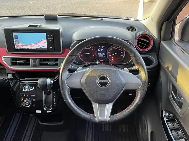 ダイハツ キャスト スポーツ SAⅡ 島根県 2015(平27)年 8.7万km ディープブルークリスタルマイカ 登録時走行距離　86582km/社外ナビ（CN-RS02WD）/（AM/FM/SD/iPod/USB/CD/DVD)/Bluetooth/フルセグテレビ/バックカメラ/ETC/革ステアリング/シートヒーター（D席）/アイドリングストップ/オートライト/純正アルミ１６インチ/横滑り防止/衝突軽減システム