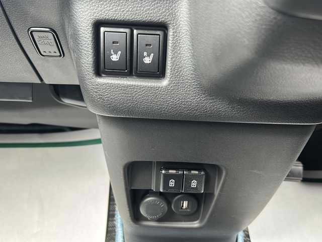 スズキ スペーシア ギア HYBRID XZターボ 神奈川県 2020(令2)年 1.2万km デニムブルー ガンメタリック 2トーン 登録時走行距離11356km/ワンオーナー/純正ディーラーナビ(CD/DVD/AUX/BT/フルセグTV)/全方位カメラ/両側パワースライドドア/レーダークルーズコントロール/パドルシフト/ヘッドアップディスプレイ/D/N席シートヒーター/クリアランスソナー/ルーフレール/フロアマット/ISOFIX/スペアキー×1/保証書/取扱説明書