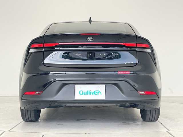 トヨタ プリウス U 愛知県 2023(令5)年 1.1万km アティチュードブラックマイカ トヨタセーフティセンス/純正12.3型ディスプレイオーディオ　ナビ機能なし/レーダークルーズコントロール/シートヒーター/バックカメラ/コーナーセンサー/ETC2.0/LEDヘッドライト/レーンキープアシスト/オートマチックハイビーム/衝突軽減システム/フルセグ/Bluetooth/ステアリングスイッチ/スマートキー/プッシュスタート