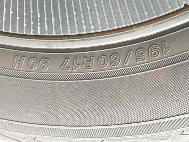 トヨタ プリウス U 愛知県 2023(令5)年 1.1万km アティチュードブラックマイカ トヨタセーフティセンス/純正12.3型ディスプレイオーディオ　ナビ機能なし/レーダークルーズコントロール/シートヒーター/バックカメラ/コーナーセンサー/ETC2.0/LEDヘッドライト/レーンキープアシスト/オートマチックハイビーム/衝突軽減システム/フルセグ/Bluetooth/ステアリングスイッチ/スマートキー/プッシュスタート