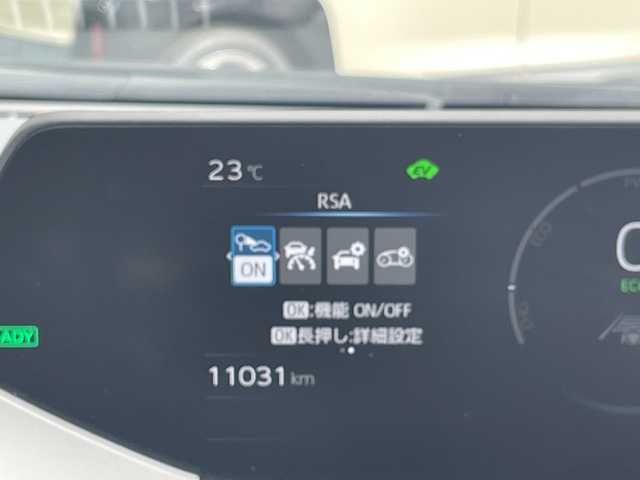 トヨタ プリウス U 愛知県 2023(令5)年 1.1万km アティチュードブラックマイカ トヨタセーフティセンス/純正12.3型ディスプレイオーディオ　ナビ機能なし/レーダークルーズコントロール/シートヒーター/バックカメラ/コーナーセンサー/ETC2.0/LEDヘッドライト/レーンキープアシスト/オートマチックハイビーム/衝突軽減システム/フルセグ/Bluetooth/ステアリングスイッチ/スマートキー/プッシュスタート