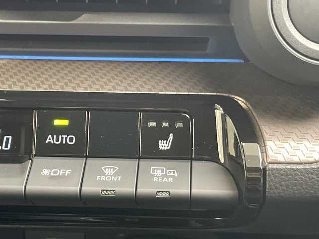 トヨタ プリウス U 愛知県 2023(令5)年 1.1万km アティチュードブラックマイカ トヨタセーフティセンス/純正12.3型ディスプレイオーディオ　ナビ機能なし/レーダークルーズコントロール/シートヒーター/バックカメラ/コーナーセンサー/ETC2.0/LEDヘッドライト/レーンキープアシスト/オートマチックハイビーム/衝突軽減システム/フルセグ/Bluetooth/ステアリングスイッチ/スマートキー/プッシュスタート