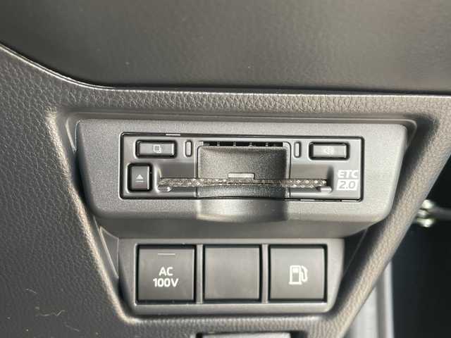 トヨタ プリウス U 愛知県 2023(令5)年 1.1万km アティチュードブラックマイカ トヨタセーフティセンス/純正12.3型ディスプレイオーディオ　ナビ機能なし/レーダークルーズコントロール/シートヒーター/バックカメラ/コーナーセンサー/ETC2.0/LEDヘッドライト/レーンキープアシスト/オートマチックハイビーム/衝突軽減システム/フルセグ/Bluetooth/ステアリングスイッチ/スマートキー/プッシュスタート