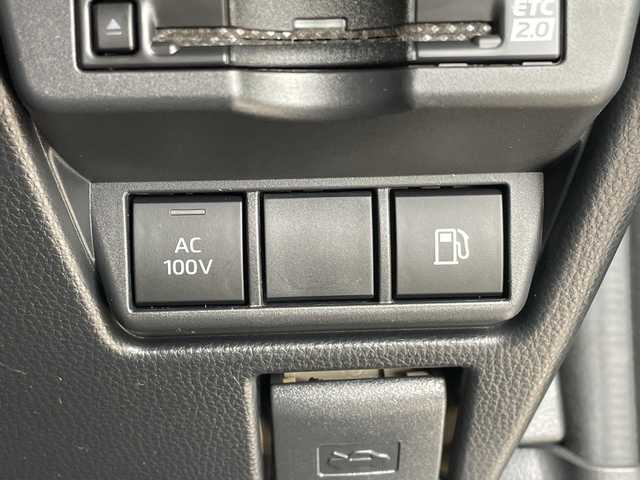 トヨタ プリウス U 愛知県 2023(令5)年 1.1万km アティチュードブラックマイカ トヨタセーフティセンス/純正12.3型ディスプレイオーディオ　ナビ機能なし/レーダークルーズコントロール/シートヒーター/バックカメラ/コーナーセンサー/ETC2.0/LEDヘッドライト/レーンキープアシスト/オートマチックハイビーム/衝突軽減システム/フルセグ/Bluetooth/ステアリングスイッチ/スマートキー/プッシュスタート