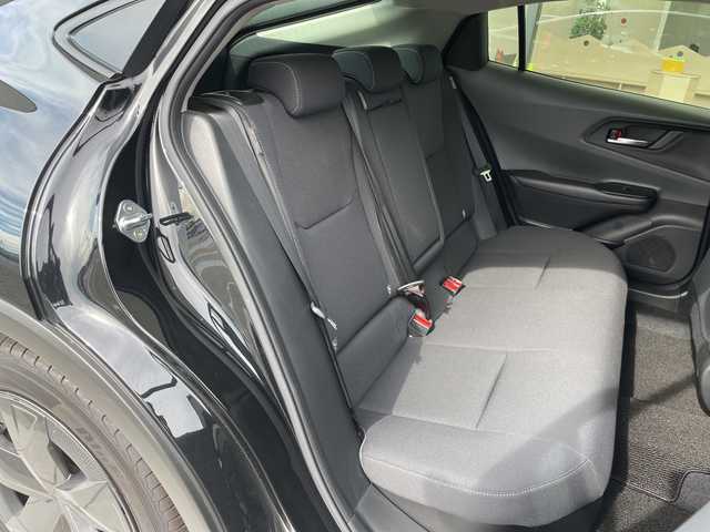 トヨタ プリウス U 愛知県 2023(令5)年 1.1万km アティチュードブラックマイカ トヨタセーフティセンス/純正12.3型ディスプレイオーディオ　ナビ機能なし/レーダークルーズコントロール/シートヒーター/バックカメラ/コーナーセンサー/ETC2.0/LEDヘッドライト/レーンキープアシスト/オートマチックハイビーム/衝突軽減システム/フルセグ/Bluetooth/ステアリングスイッチ/スマートキー/プッシュスタート