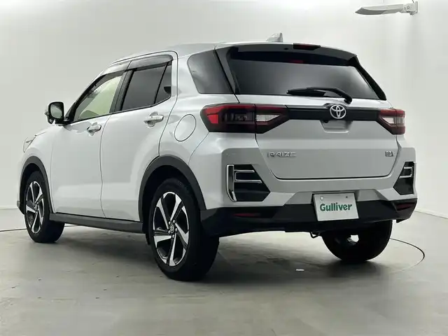 トヨタ ライズ Z 福井県 2022(令4)年 4.3万km シャイニングホワイトパール 純正9インチナビ/型式：NSZT-Y68T/【AM/FM/CD/Bluetooth/フルセグTV】/バックカメラ/ETC/シートヒーター/衝突軽減ブレーキ/クルーズコントロール（追従有）/オートライト/LEDヘッドライド/プッシュスタート/スマートキー/スペアキー/電動サイドブレーキ/ブレーキホールド機能