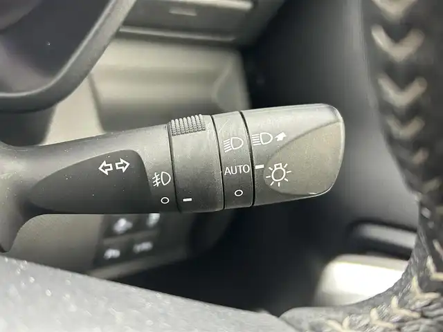 トヨタ ライズ Z 福井県 2022(令4)年 4.3万km シャイニングホワイトパール 純正9インチナビ/型式：NSZT-Y68T/【AM/FM/CD/Bluetooth/フルセグTV】/バックカメラ/ETC/シートヒーター/衝突軽減ブレーキ/クルーズコントロール（追従有）/オートライト/LEDヘッドライド/プッシュスタート/スマートキー/スペアキー/電動サイドブレーキ/ブレーキホールド機能