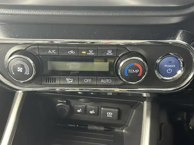 トヨタ ライズ Z 福井県 2022(令4)年 4.3万km シャイニングホワイトパール 純正9インチナビ/型式：NSZT-Y68T/【AM/FM/CD/Bluetooth/フルセグTV】/バックカメラ/ETC/シートヒーター/衝突軽減ブレーキ/クルーズコントロール（追従有）/オートライト/LEDヘッドライド/プッシュスタート/スマートキー/スペアキー/電動サイドブレーキ/ブレーキホールド機能