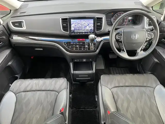 ホンダ オデッセイ アブソルート・EXホンダセンジング 東京都 2018(平30)年 6.4万km プラチナホワイトパール 純正９インチナビ/後席１１．６インチフリップダウンモニター/全周囲カメラ/スマートパーキングアシスト/両側パワースライド/ホンダセンシング/・衝突軽減ブレーキ/・アダプティブクルーズコントロール/・車線維持支援システム/・誤発進抑制機能/ブラインドスポットモニター/ビルトインＥＴＣ２．０/ハーフレザーシート/パドルシフト/前後ドライブレコーダー/360°ドライブレコーダー/純正18インチAW/純正フロアマット/スマートキー×2/保証書/取扱説明書