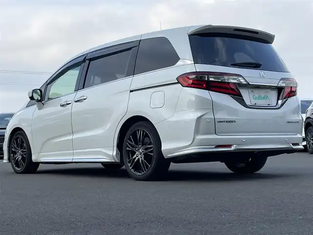 ホンダ オデッセイ アブソルート・EXホンダセンジング 東京都 2018(平30)年 6.4万km プラチナホワイトパール 純正９インチナビ/後席１１．６インチフリップダウンモニター/全周囲カメラ/スマートパーキングアシスト/両側パワースライド/ホンダセンシング/・衝突軽減ブレーキ/・アダプティブクルーズコントロール/・車線維持支援システム/・誤発進抑制機能/ブラインドスポットモニター/ビルトインＥＴＣ２．０/ハーフレザーシート/パドルシフト/前後ドライブレコーダー/360°ドライブレコーダー/純正18インチAW/純正フロアマット/スマートキー×2/保証書/取扱説明書