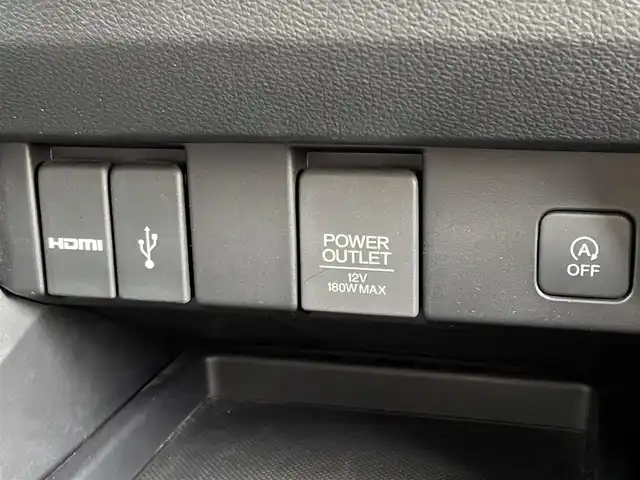 ホンダ オデッセイ アブソルート・EXホンダセンジング 東京都 2018(平30)年 6.4万km プラチナホワイトパール 純正９インチナビ/後席１１．６インチフリップダウンモニター/全周囲カメラ/スマートパーキングアシスト/両側パワースライド/ホンダセンシング/・衝突軽減ブレーキ/・アダプティブクルーズコントロール/・車線維持支援システム/・誤発進抑制機能/ブラインドスポットモニター/ビルトインＥＴＣ２．０/ハーフレザーシート/パドルシフト/前後ドライブレコーダー/360°ドライブレコーダー/純正18インチAW/純正フロアマット/スマートキー×2/保証書/取扱説明書