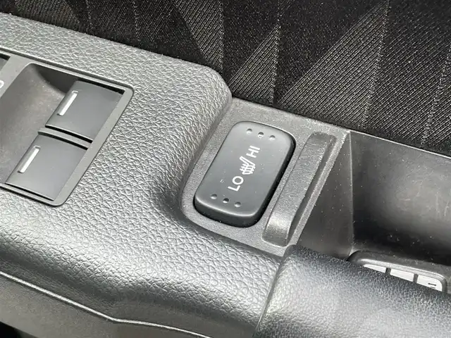 ホンダ オデッセイ アブソルート・EXホンダセンジング 東京都 2018(平30)年 6.4万km プラチナホワイトパール 純正９インチナビ/後席１１．６インチフリップダウンモニター/全周囲カメラ/スマートパーキングアシスト/両側パワースライド/ホンダセンシング/・衝突軽減ブレーキ/・アダプティブクルーズコントロール/・車線維持支援システム/・誤発進抑制機能/ブラインドスポットモニター/ビルトインＥＴＣ２．０/ハーフレザーシート/パドルシフト/前後ドライブレコーダー/360°ドライブレコーダー/純正18インチAW/純正フロアマット/スマートキー×2/保証書/取扱説明書