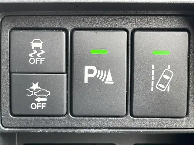 ホンダ オデッセイ アブソルート・EXホンダセンジング 東京都 2018(平30)年 6.4万km プラチナホワイトパール 純正９インチナビ/後席１１．６インチフリップダウンモニター/全周囲カメラ/スマートパーキングアシスト/両側パワースライド/ホンダセンシング/・衝突軽減ブレーキ/・アダプティブクルーズコントロール/・車線維持支援システム/・誤発進抑制機能/ブラインドスポットモニター/ビルトインＥＴＣ２．０/ハーフレザーシート/パドルシフト/前後ドライブレコーダー/360°ドライブレコーダー/純正18インチAW/純正フロアマット/スマートキー×2/保証書/取扱説明書