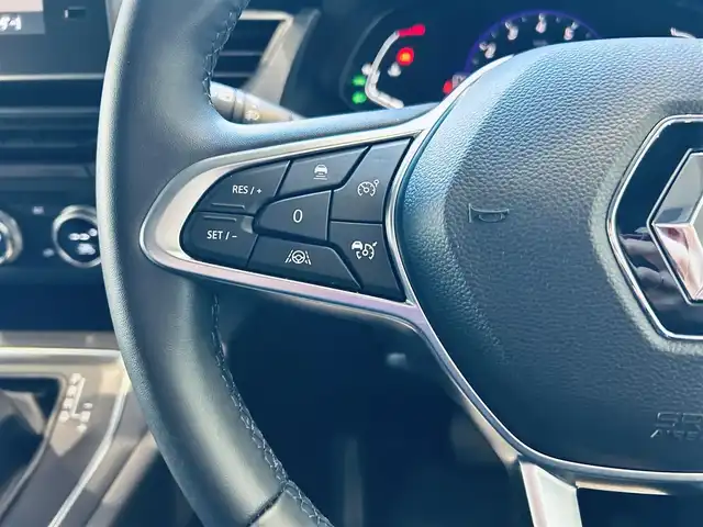 ルノー ルノー カングー ヴァリエテ 大阪府 2024(令6)年 0.9万km ワイン 150台限定車/ワンオーナー/純正ディスプレイオーディオ/applecarplay/バックカメラ/ACC/ブラインドスポット/LEDヘッドライト/クリアランスソナー/ワイヤレス充電/ハーフ革/ルーフレール/スマートキー/ETC/ドラレコ