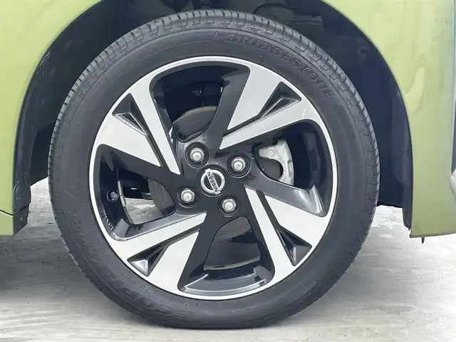 日産 ルークス HWS X プロパイロットED 埼玉県 2023(令5)年 1.2万km ホワイトソリッド/プレミアムオリーブM 純正９型ＤＡ　全方位　両側電動　ＥＴＣ　ＬＥＤ　コネクトナビ　レーダークルーズコントロール　アイドリングストップ　Ｂｌｕｅｔｏｏｔｈ　衝突軽減　オートハイビーム　レーンキープ　ドライブレコーダー ベンチシート　純正フロアマット　コーナーセンサー　純正15インチアルミ　スマートキー　プッシュスタート